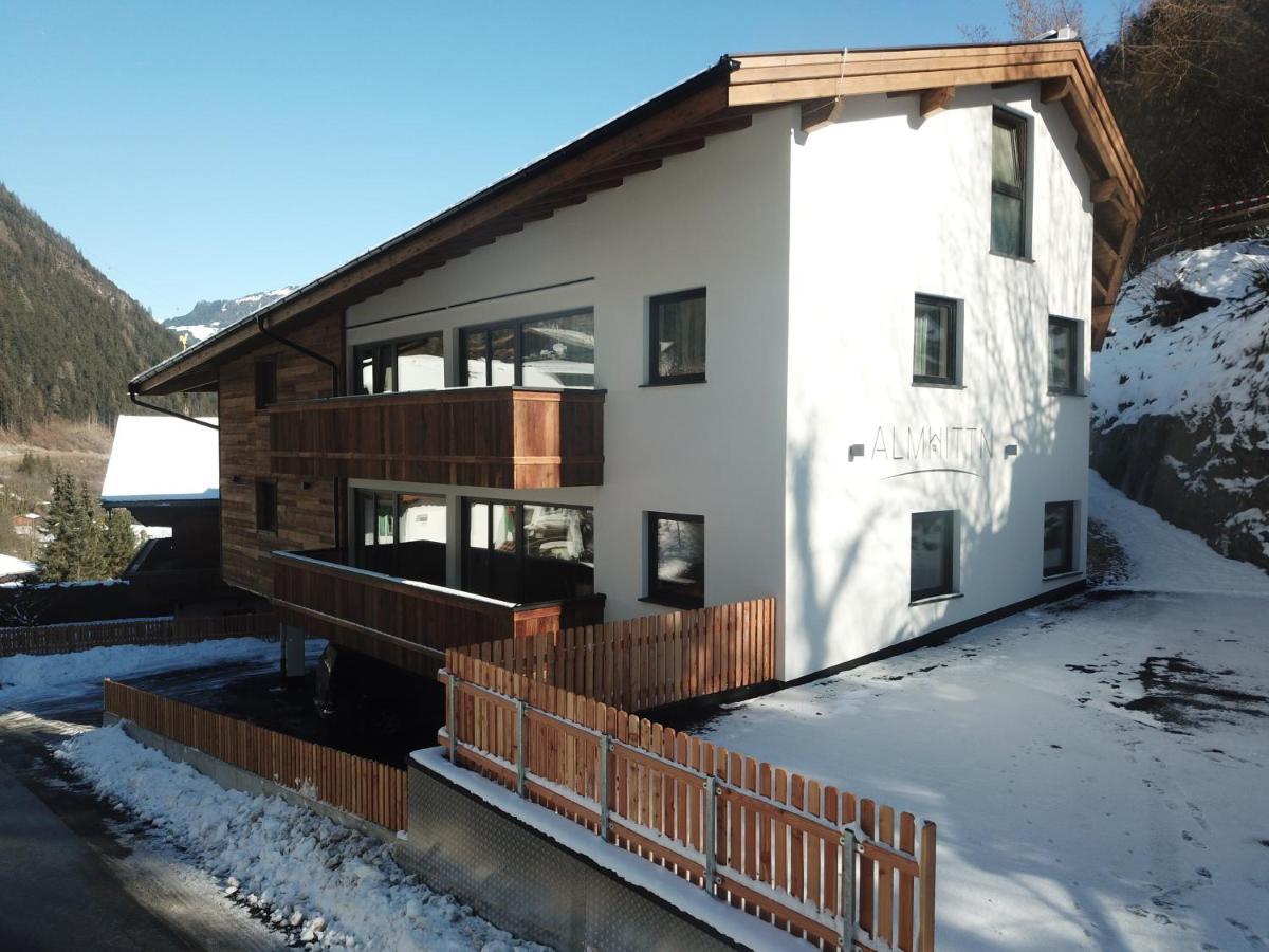 Almhittn - Luxus Appartements Finkenberg Exterior photo